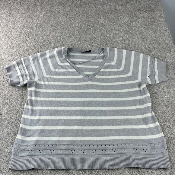 Lane Bryant Women's V-Neck Striped Short Sleeve Sweater Top Gray White 22/24 - Picture 6 of 8